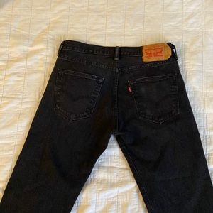 BLACK LEVI JEANS